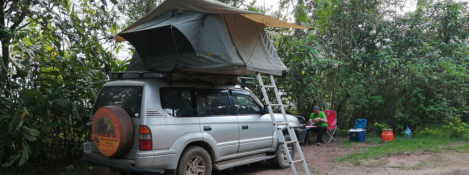 4x4 rooftop tent car